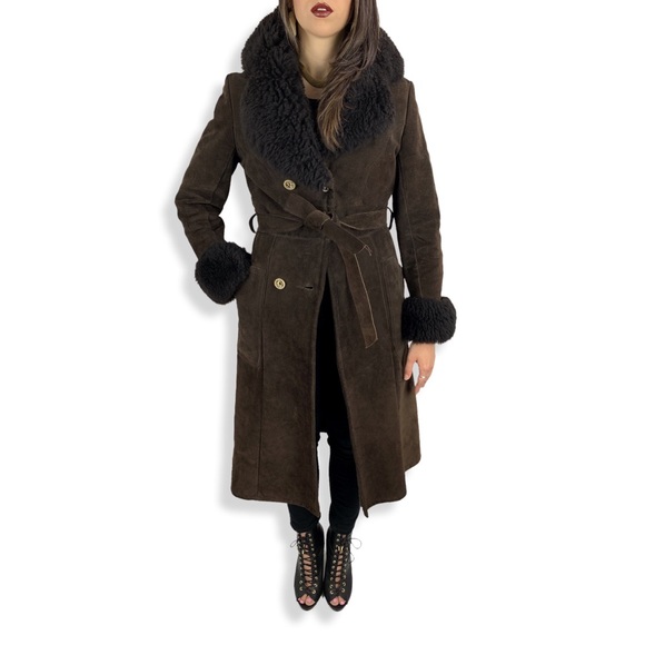 ❌SOLD❌ 1960’s lamb shearling coat w/ horn buttons - Picture 2 of 8